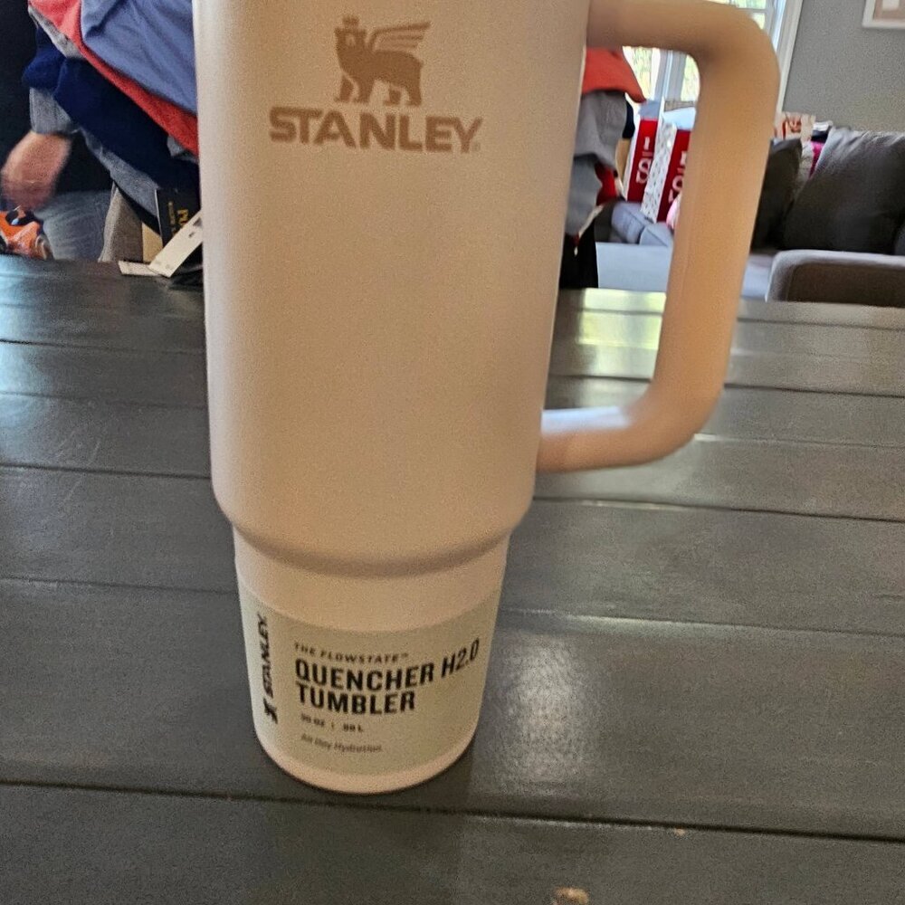 Stanley The Quencher H2.0 Flowstate Pale Pink Tumbler | 30 Oz | 0.88 L - Picture 3 of 12